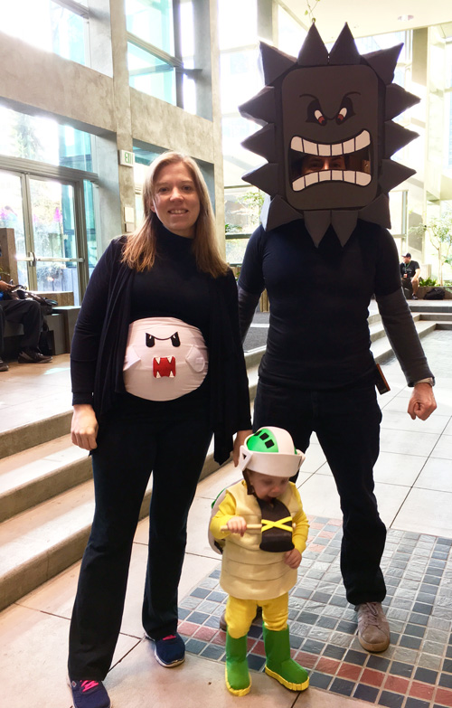 Mario cosplay family